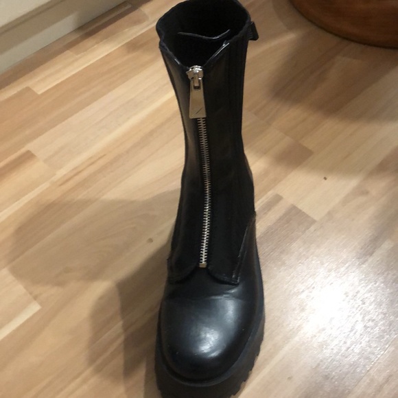 Zara originals. Worn twice. EUC. Changed my mind about style. - Picture 2 of 4